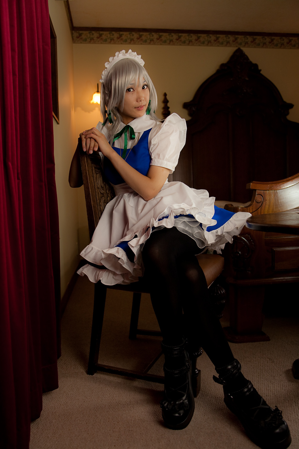 cosplay美女套图 c77 Sakuya Izayoi　白丝假发扮相(1)